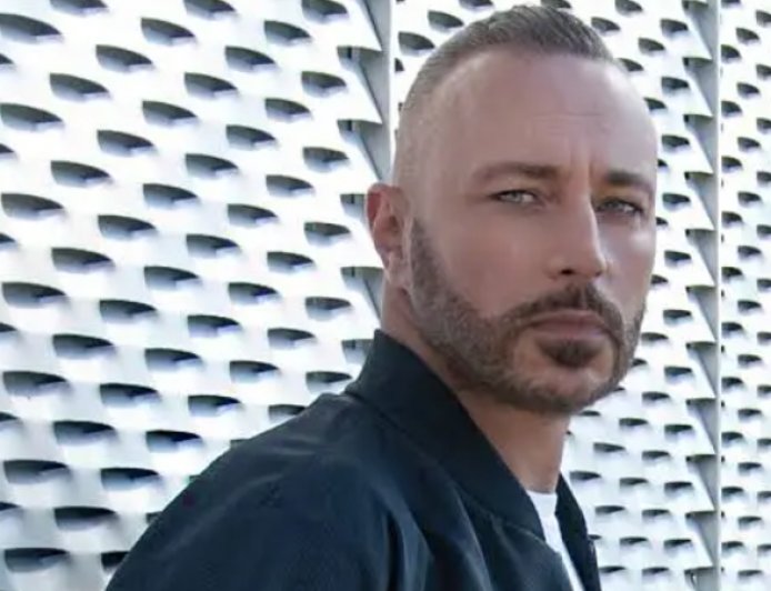 Художник по костюмам Массимо Кантини Паррини